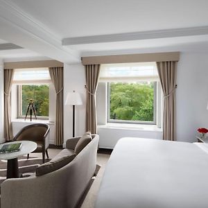 Park View Room Club Lounge Access 1 King Bed